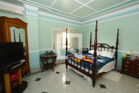 Casa à venda com 1100m², 4 quartos e 5 vagasSuíte 2