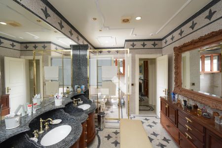 Casa à venda com 1100m², 4 quartos e 5 vagasBanheiro da Suíte master