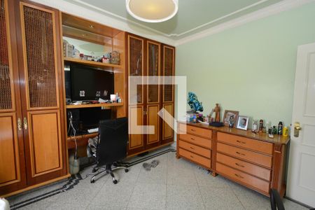Casa à venda com 1100m², 4 quartos e 5 vagasQuarto 4