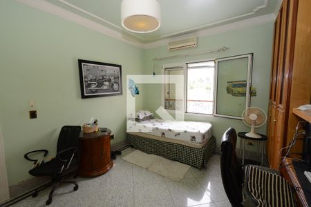 Casa à venda com 1100m², 4 quartos e 5 vagasQuarto 4