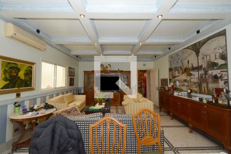 Casa à venda com 1100m², 4 quartos e 5 vagasSala de TV