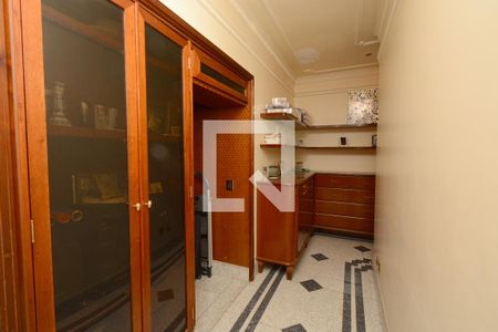 Casa à venda com 1100m², 4 quartos e 5 vagasCorredor