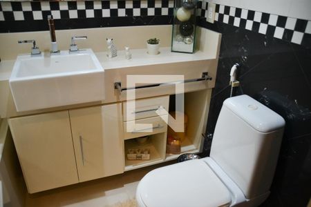 Apartamento à venda com 153m², 3 quartos e 3 vagas Apartamento à venda com 153m², 3 quartos e 3 vagasBanheiro