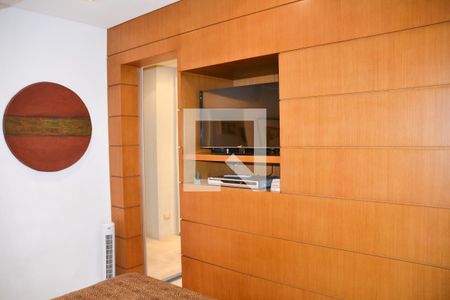 Apartamento à venda com 153m², 3 quartos e 3 vagas Apartamento à venda com 153m², 3 quartos e 3 vagasQuarto 1