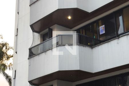 Apartamento à venda com 211m², 3 quartos e 2 vagas Apartamento à venda com 211m², 3 quartos e 2 vagasFachada