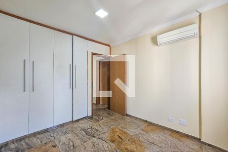 Quarto de apartamento para alugar com 2 quartos, 90m² em Centro, Guarujá