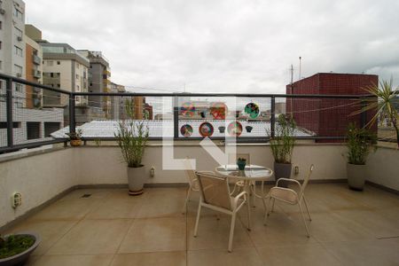 Apartamento à venda com 202m², 4 quartos e 2 vagas Apartamento à venda com 202m², 4 quartos e 2 vagasÁrea Externa