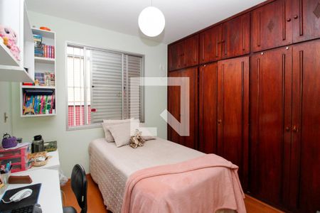 Apartamento à venda com 202m², 4 quartos e 2 vagas Apartamento à venda com 202m², 4 quartos e 2 vagasQuarto 2