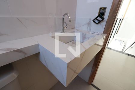 Casa à venda com 106m², 3 quartos e 2 vagasBanheiro Social