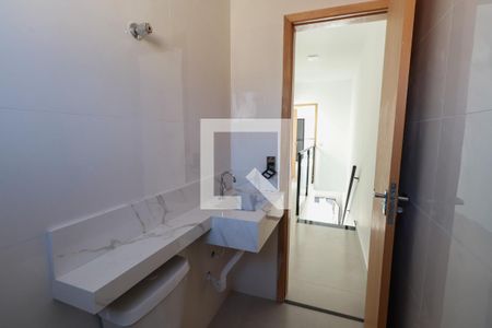 Casa à venda com 106m², 3 quartos e 2 vagasBanheiro Social