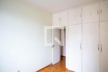 Apartamento à venda com 350m², 5 quartos e 3 vagasQuarto 2