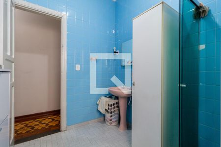 Casa à venda com 307m², 2 quartos e 2 vagas Casa à venda com 307m², 2 quartos e 2 vagasBanheiro