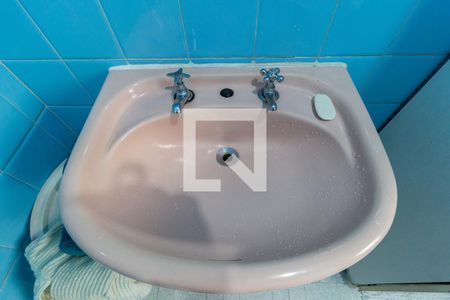 Casa à venda com 307m², 2 quartos e 2 vagas Casa à venda com 307m², 2 quartos e 2 vagasBanheiro