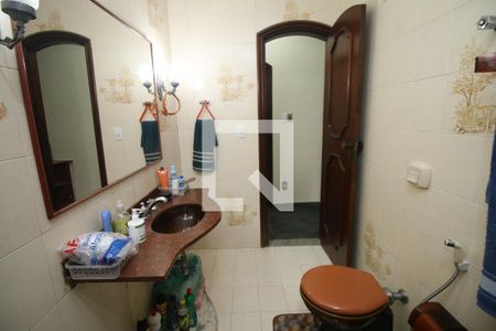 Casa à venda com 256m², 3 quartos e 2 vagasBanheiro da Suíte 1