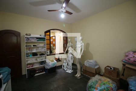 Casa à venda com 256m², 3 quartos e 2 vagasQuarto 2 - Suíte