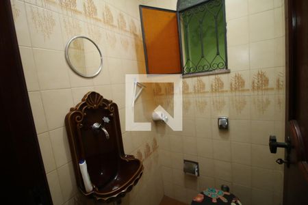 Casa à venda com 256m², 3 quartos e 2 vagasLavabo