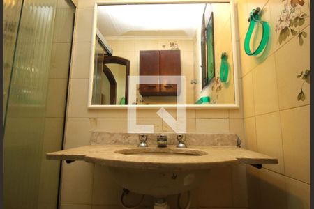 Casa à venda com 256m², 3 quartos e 2 vagasBanheiro da Suíte 2