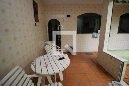 Casa à venda com 256m², 3 quartos e 2 vagasÁrea Externa