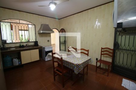 Casa à venda com 256m², 3 quartos e 2 vagasCozinha