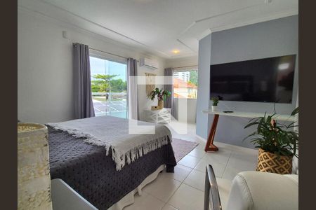 Casa à venda com 688m², 4 quartos e 3 vagas Casa à venda com 688m², 4 quartos e 3 vagasQuarto 1