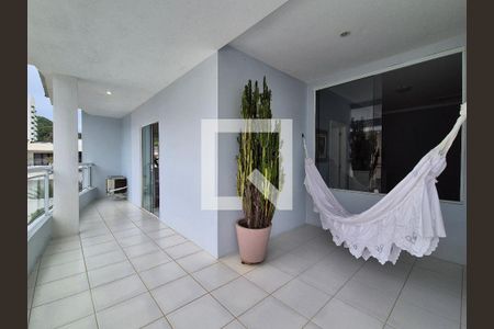 Casa à venda com 688m², 4 quartos e 3 vagas Casa à venda com 688m², 4 quartos e 3 vagasVaranda do Quarto 1