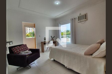 Casa à venda com 688m², 4 quartos e 3 vagas Casa à venda com 688m², 4 quartos e 3 vagas Quarto 2