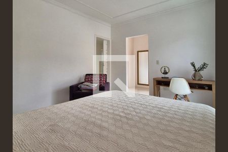 Casa à venda com 688m², 4 quartos e 3 vagas Casa à venda com 688m², 4 quartos e 3 vagas Quarto 2