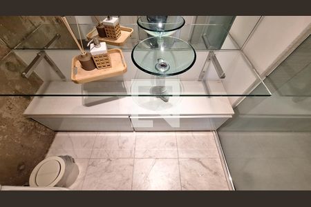 Apartamento à venda com 70m², 2 quartos e 1 vagaDetalhe do Banheiro Social