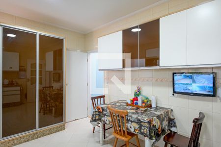 Casa à venda com 175m², 4 quartos e 4 vagas Casa à venda com 175m², 4 quartos e 4 vagasCozinha