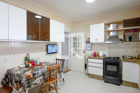 Casa à venda com 175m², 4 quartos e 4 vagas Casa à venda com 175m², 4 quartos e 4 vagasCozinha