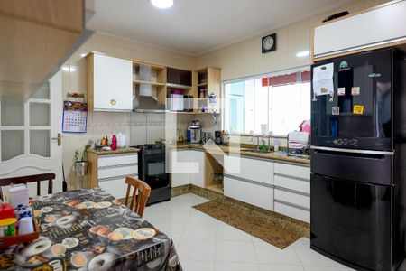 Casa à venda com 175m², 4 quartos e 4 vagas Casa à venda com 175m², 4 quartos e 4 vagasCozinha