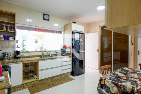 Casa à venda com 175m², 4 quartos e 4 vagas Casa à venda com 175m², 4 quartos e 4 vagasCozinha