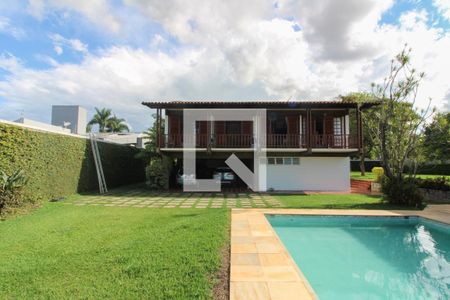 Casa à venda com 2000m², 4 quartos e 10 vagasFachada