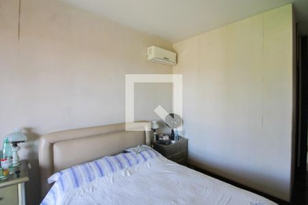 Casa à venda com 2000m², 4 quartos e 10 vagasSuíte 1