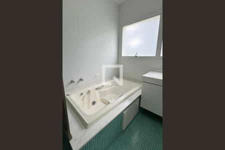 Casa de condomínio à venda com 700m², 5 quartos e 5 vagasBanheiro da Suíte 3