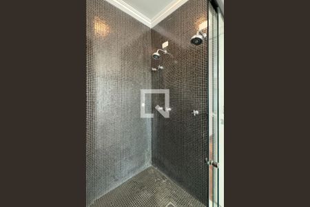 Casa de condomínio à venda com 700m², 5 quartos e 5 vagasBanheiro da Suíte 2