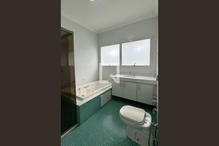 Casa de condomínio à venda com 700m², 5 quartos e 5 vagasBanheiro da Suíte 3