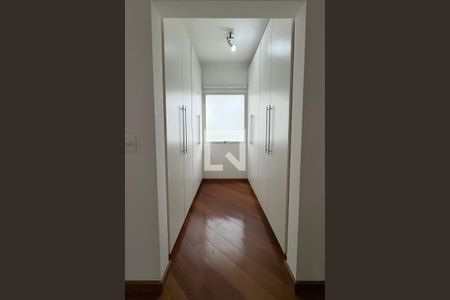 Casa de condomínio à venda com 700m², 5 quartos e 5 vagasCloset da suíte 2