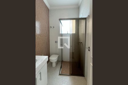 Casa de condomínio à venda com 700m², 5 quartos e 5 vagasBanheiro da Suíte 1