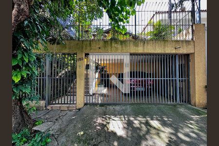 Casa à venda com 290m², 4 quartos e 2 vagasFachada