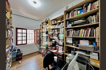 Casa à venda com 290m², 4 quartos e 2 vagasQuarto 4