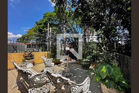 Casa à venda com 290m², 4 quartos e 2 vagasVaranda