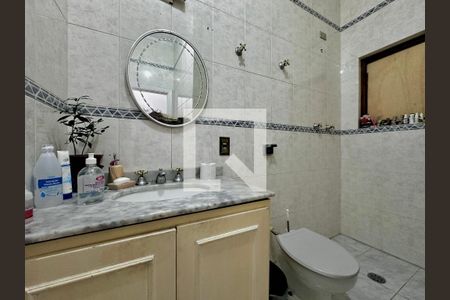 Casa à venda com 290m², 4 quartos e 2 vagasBanheiro Social 