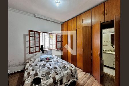 Casa à venda com 290m², 4 quartos e 2 vagasSuíte 2