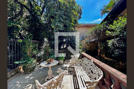 Casa à venda com 290m², 4 quartos e 2 vagasVaranda