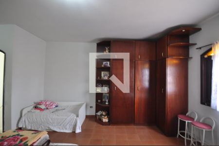 Casa à venda com 180m², 3 quartos e 2 vagasQuarto Suíte