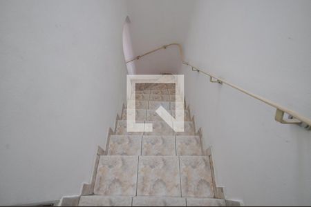 Casa à venda com 180m², 3 quartos e 2 vagasEscada