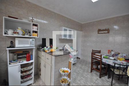 Casa à venda com 180m², 3 quartos e 2 vagasCozinha