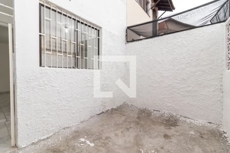 Casa à venda com 120m², 2 quartos e 1 vagaQuintal