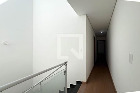 Casa à venda com 141m², 3 quartos e 3 vagas Casa à venda com 141m², 3 quartos e 3 vagasHall